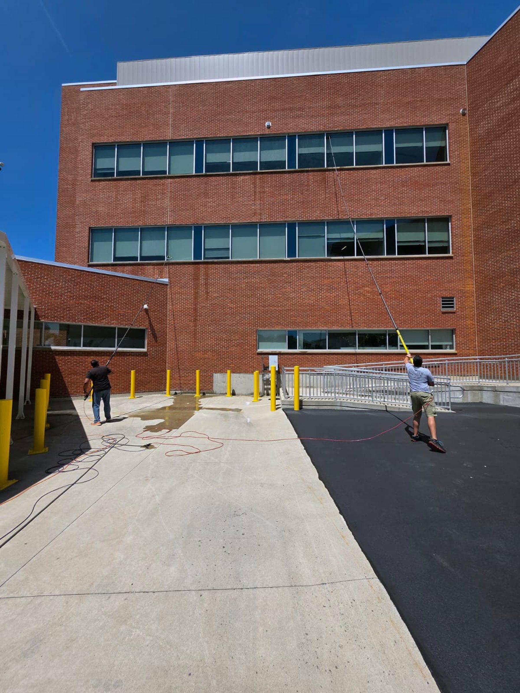 commercial window cleaning in Columbus, Ohio
