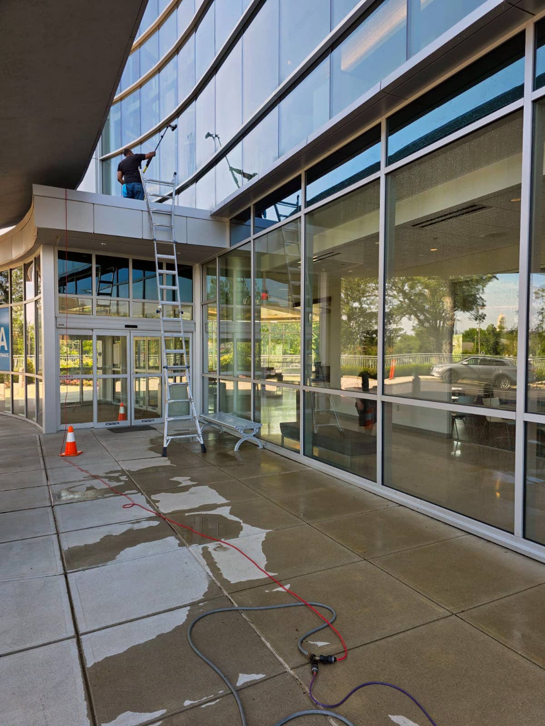 commercial window washing in Dublin, Ohio